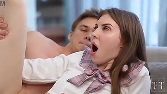 Menerima Sperma Gadis Anime Adalah Fantasi Utama