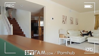 Stepdad With Sex Addiction Secretly Has Oral And Hardcore Sex With Blonde Stepdaughter